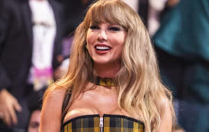 Taylor Swift Becomes Richest Female Musician in the World with $1.6 Billion Net Worth